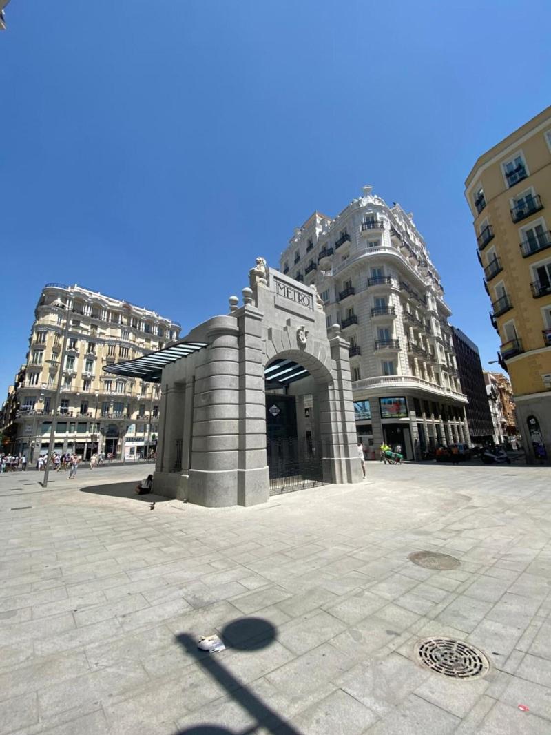 Hostal Mh Fuencarral image