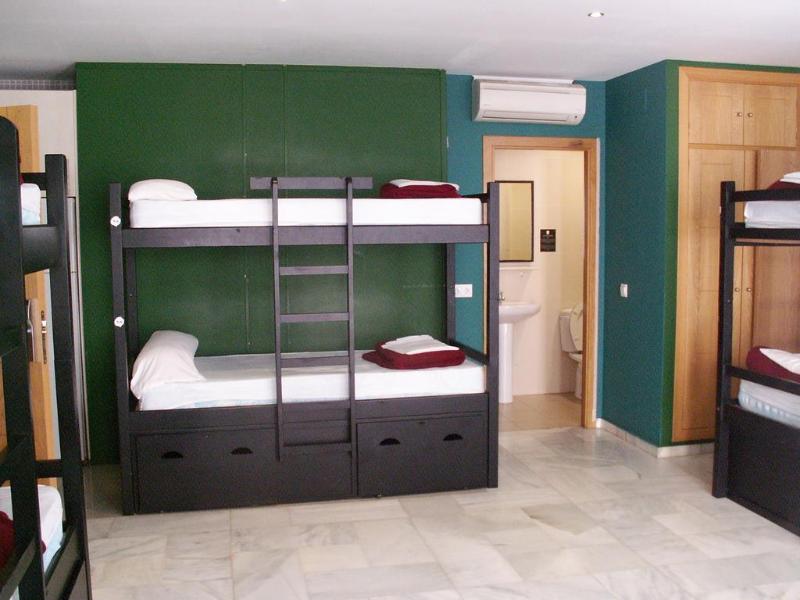 Oasis Hostel Malaga image