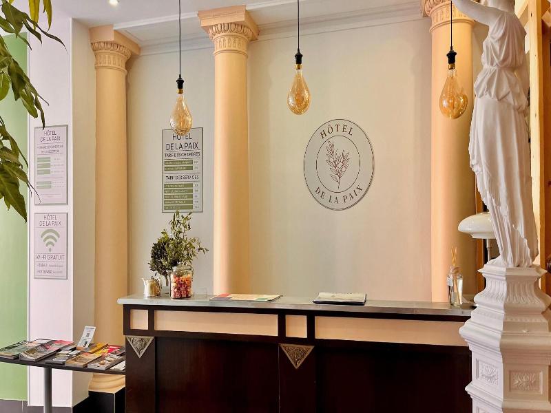 Hotel De La Paix image