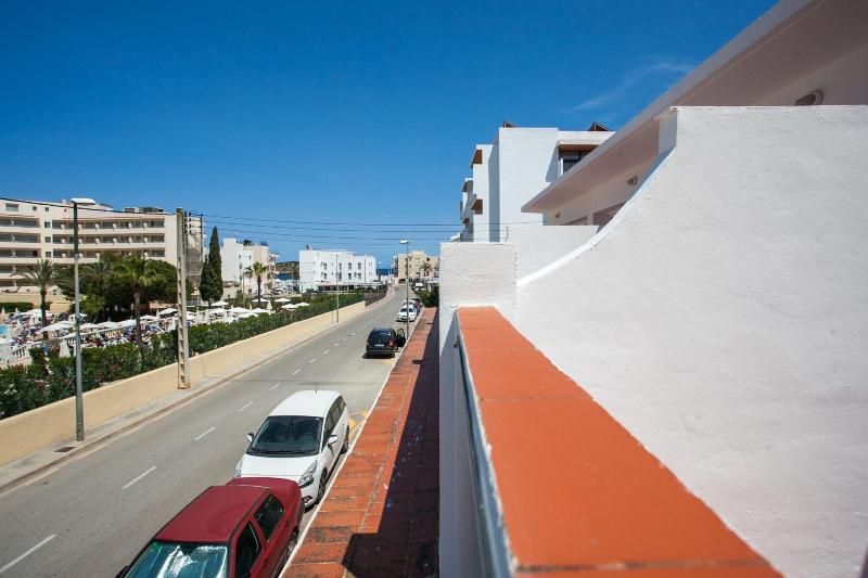 Hostal Los Pinos — exterior view