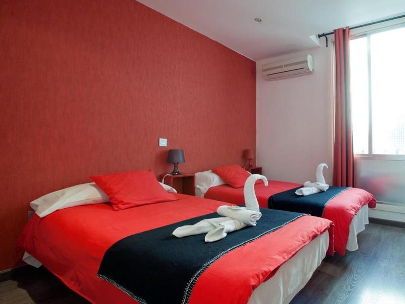 Hostal Abril image