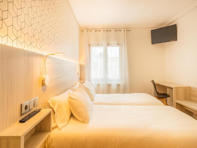 Hostal Gran Duque image