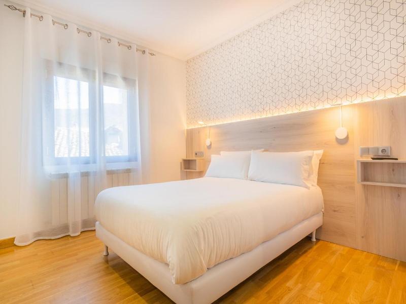 Hostal Gran Duque image
