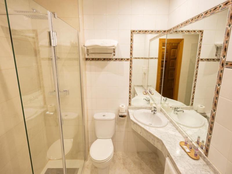 Hostal Gran Duque image
