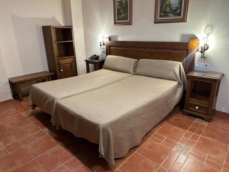Hotel Doña Isabel image