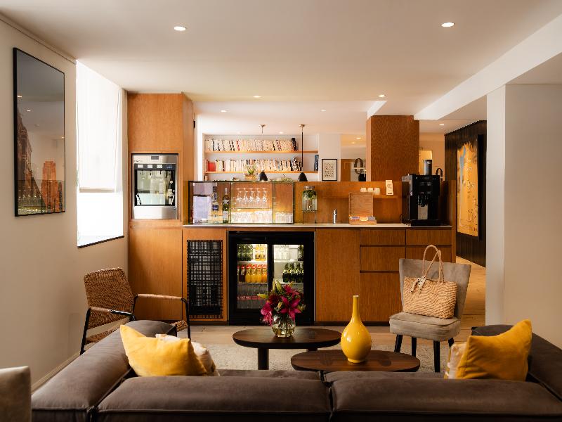 9Hotel Opera image