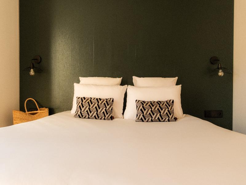 9Hotel Opera image