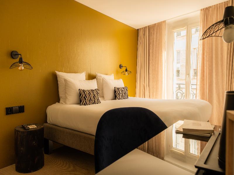 9Hotel Opera image