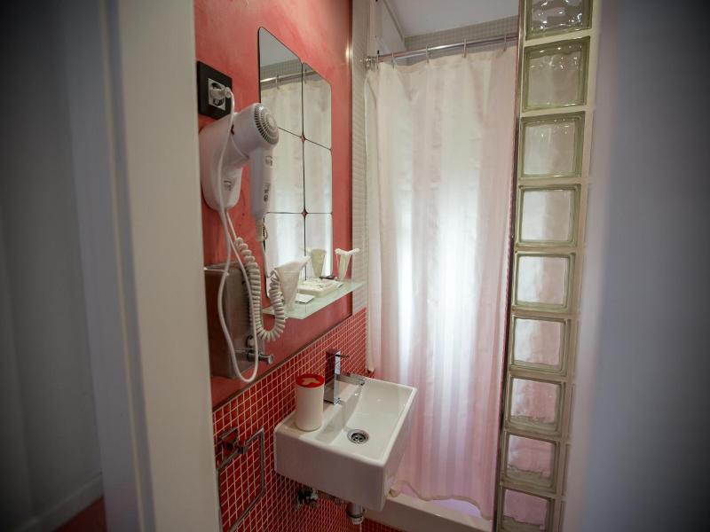 Hostal Inn Madrid image