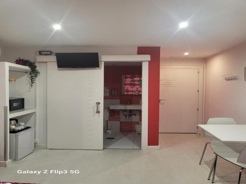 Hostal Inn Madrid image