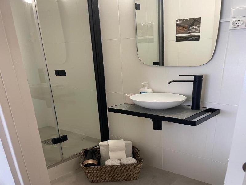 Hostal El Ninot image