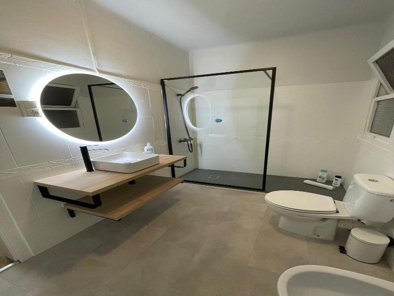 Hostal El Ninot image