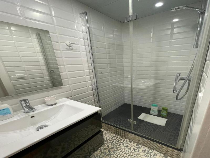 Hostal El Ninot image