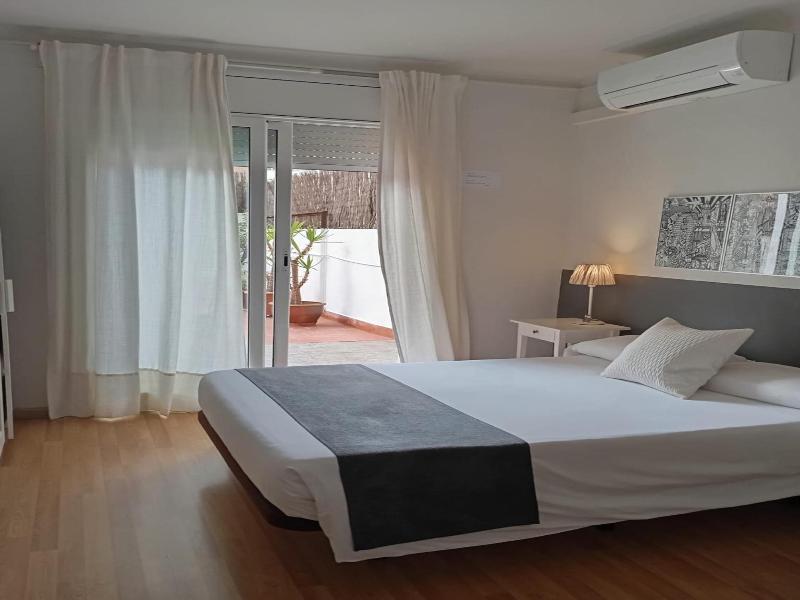 Hostal El Ninot image