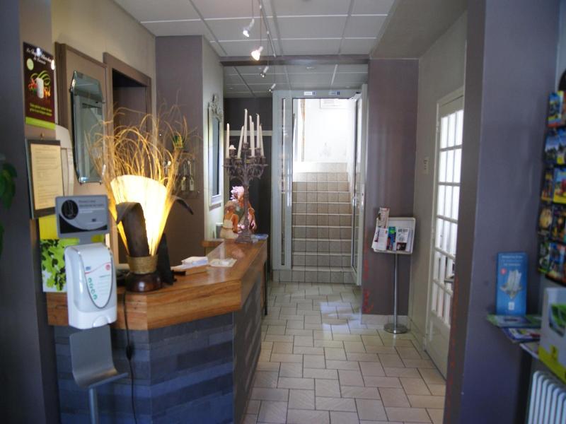 Hotel Des Voyageurs image