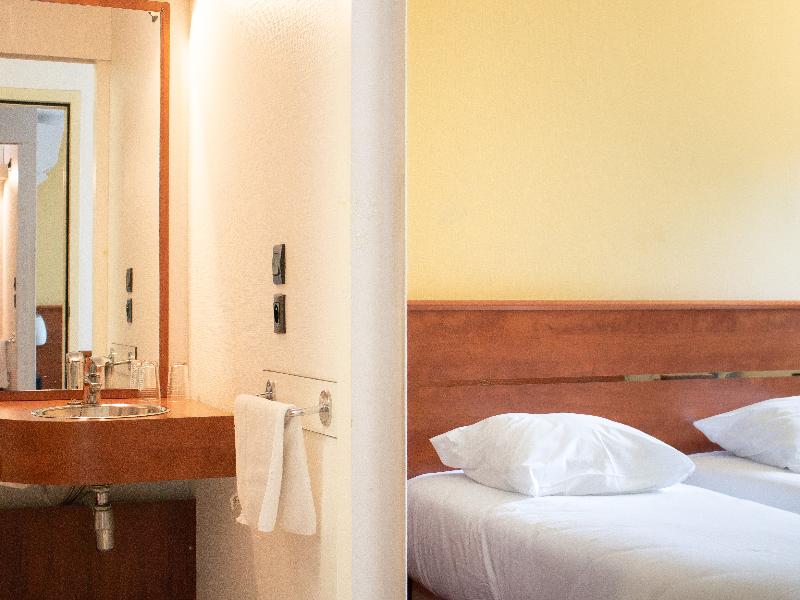 Brit Hotel Agen - L'Aquitaine image