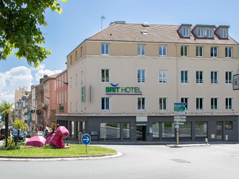 Brit Macon Centre image