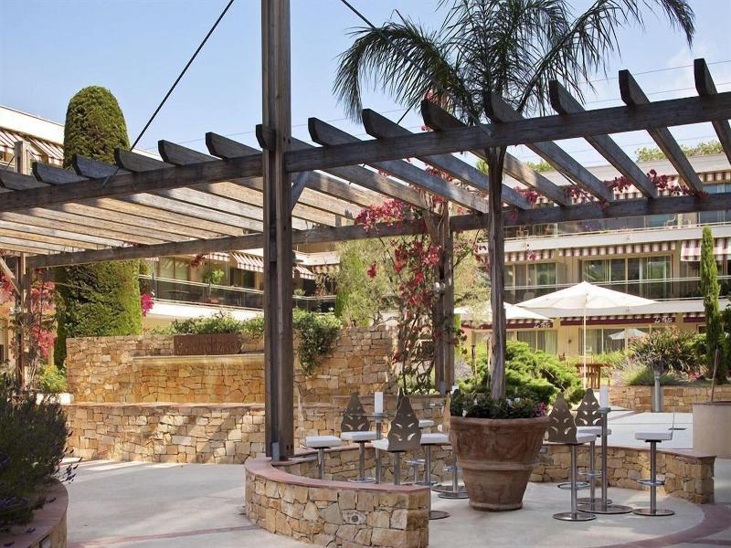 Hotel The Originals Residence Les Strelitzias image