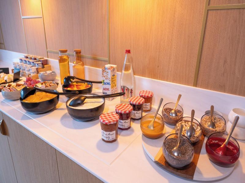 Brit Hotel Olympia