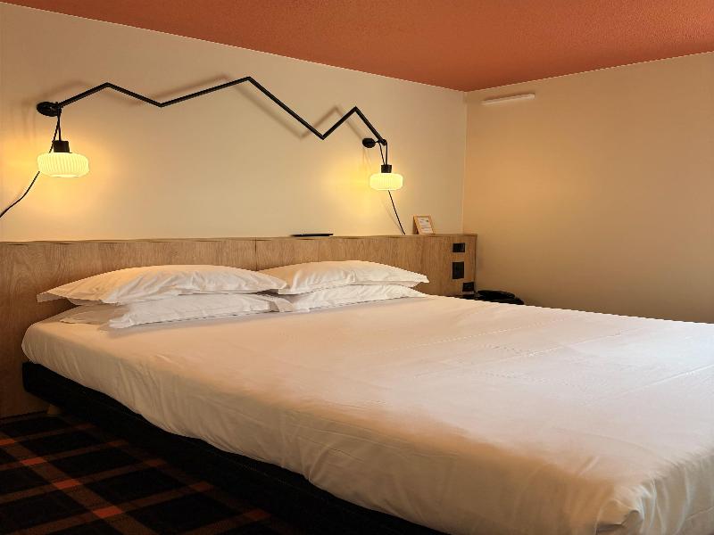 Sure Hotel by Best Western Annecy image