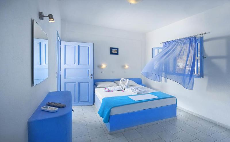 Amelie Santorini Hotel 3 *
