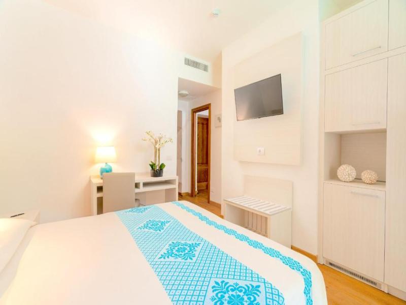Hotel Dei Pini image
