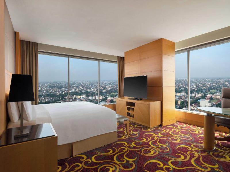 JW Marriott Hotel Medan image