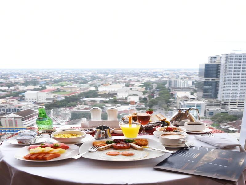 JW Marriott Hotel Medan image