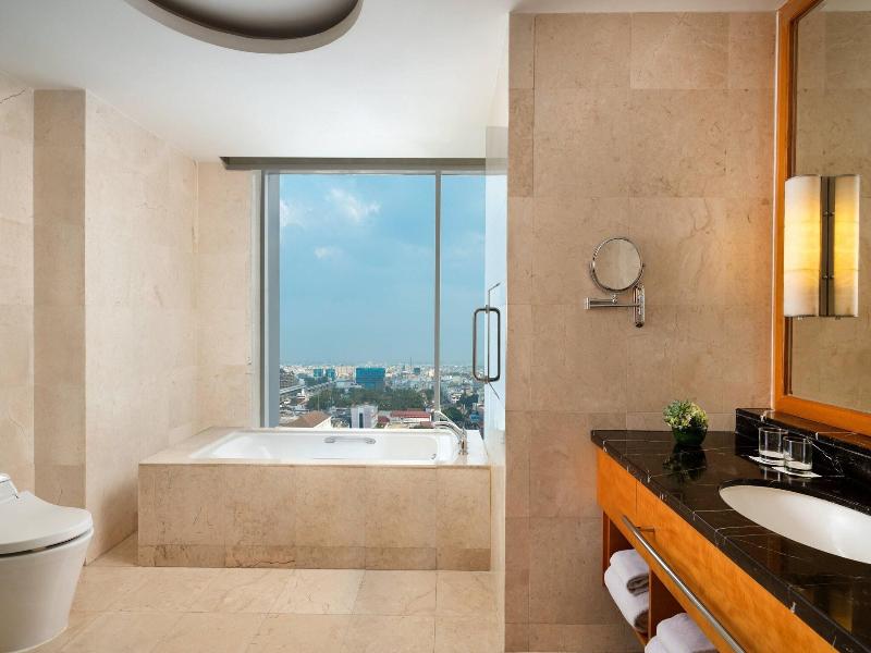 JW Marriott Hotel Medan image