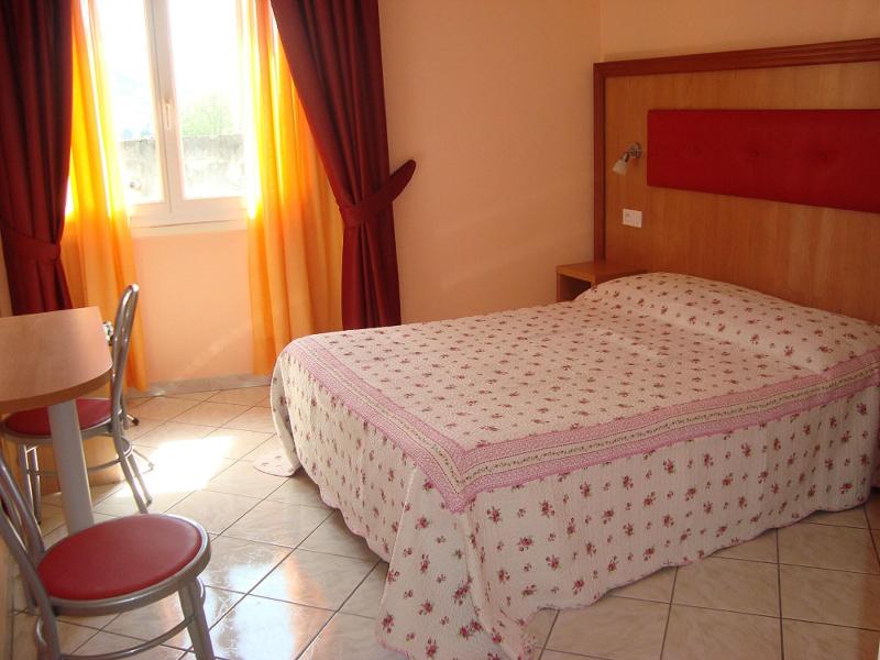 Hotel Lutetia image