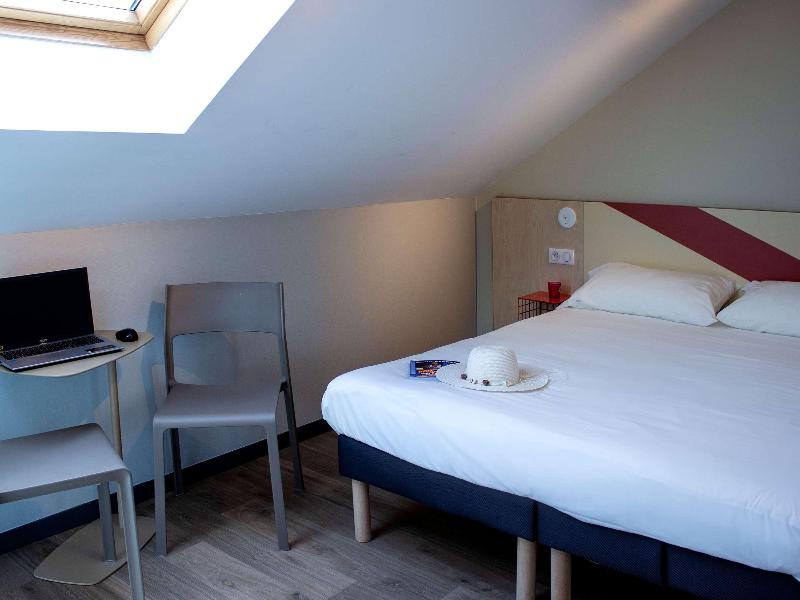 Ibis Budget Lunel Porte De Camargue image