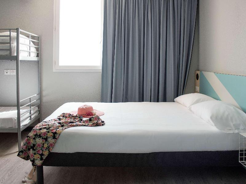 Ibis Budget Lunel Porte De Camargue image