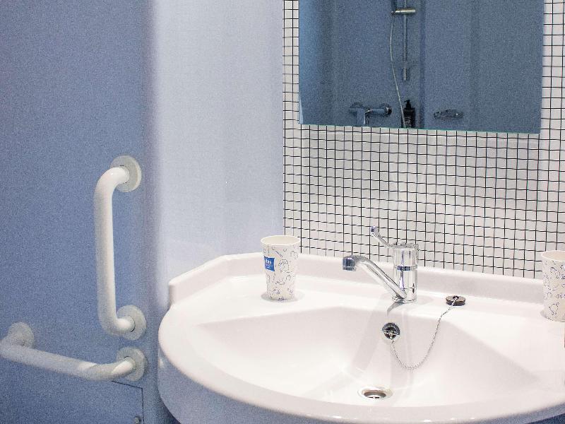 Ibis Budget Lunel Porte De Camargue image