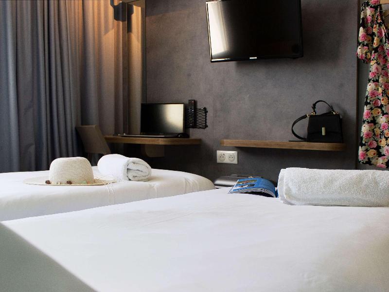 Ibis Budget Lunel Porte De Camargue image