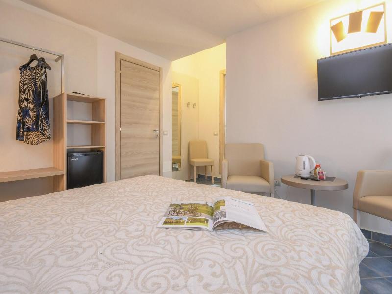 Hotel Riel image
