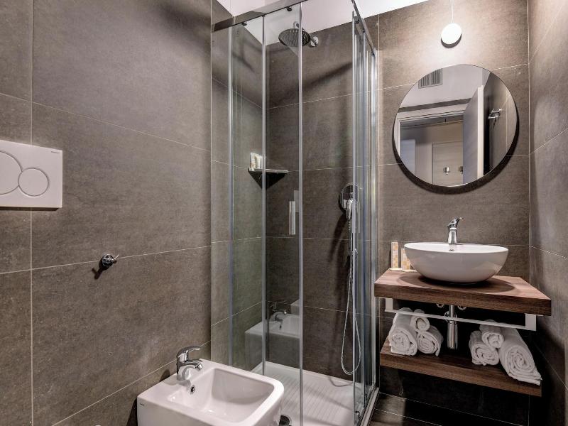 Hotel Riel image