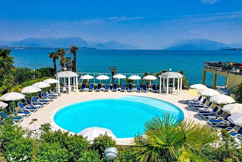 Lido International image