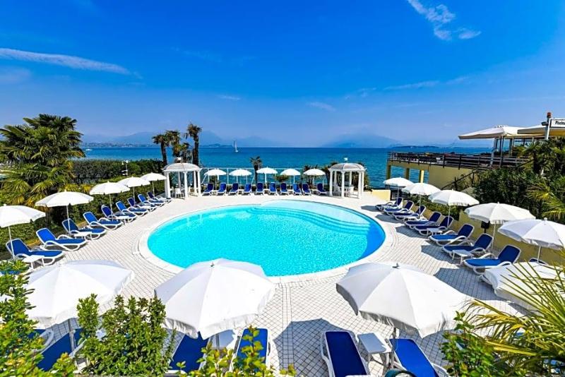 Lido International image