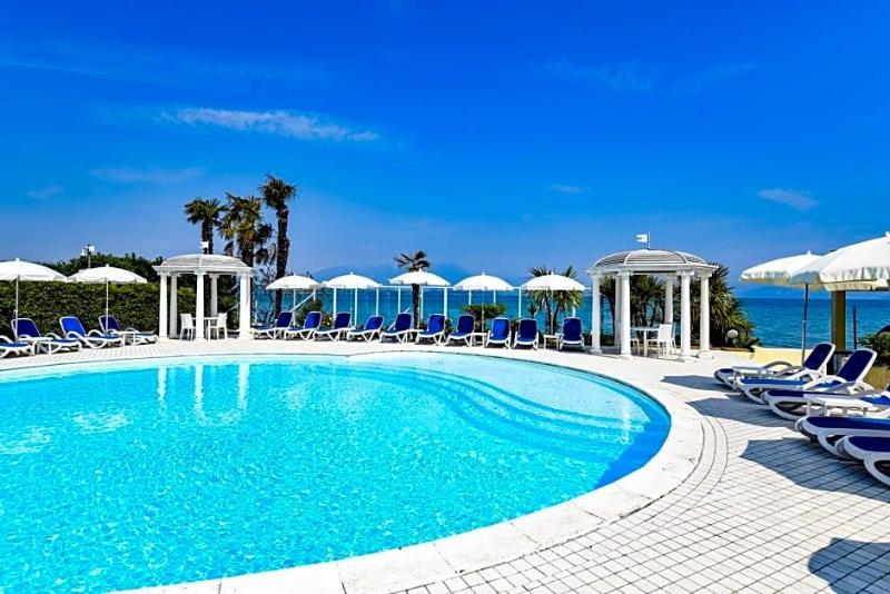 Lido International image