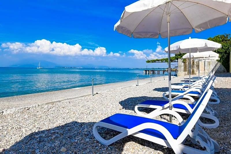 Lido International image