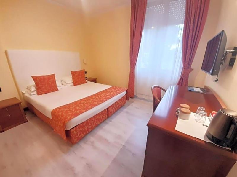 Lido International image