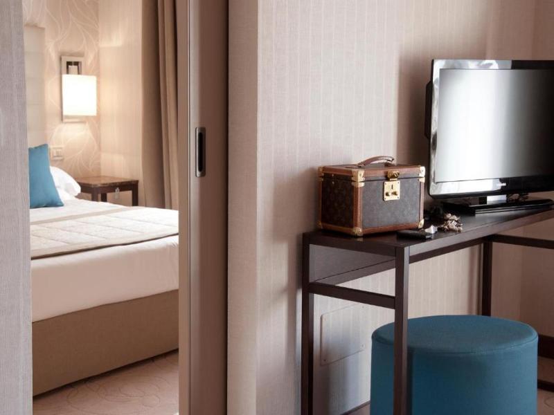 Park Hotel image