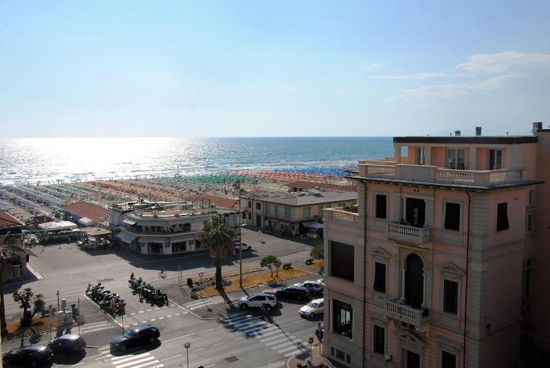 Villa Tina image