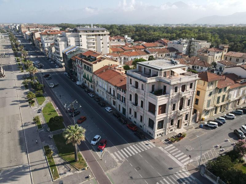 Villa Tina image