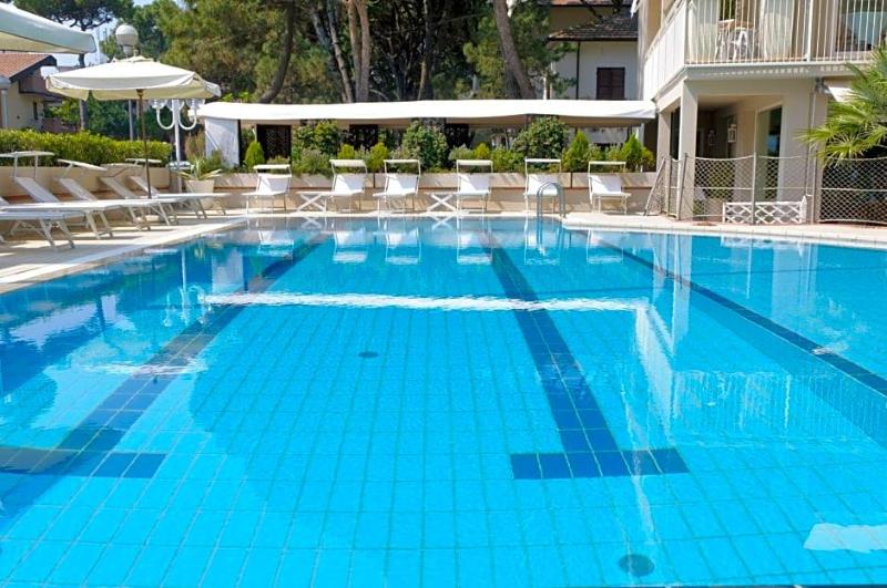 Hotel Trionfal image
