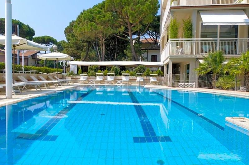 Hotel Trionfal image