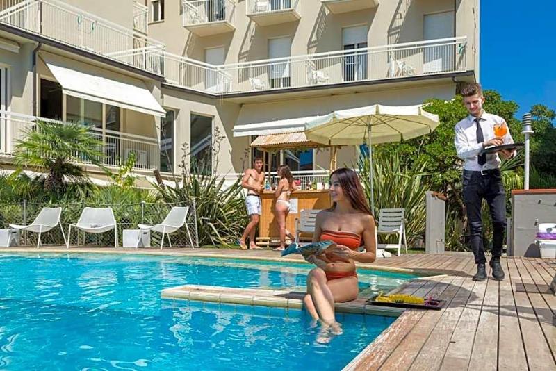 Hotel Trionfal image