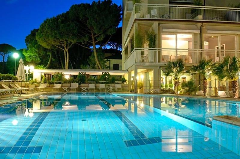 Hotel Trionfal image