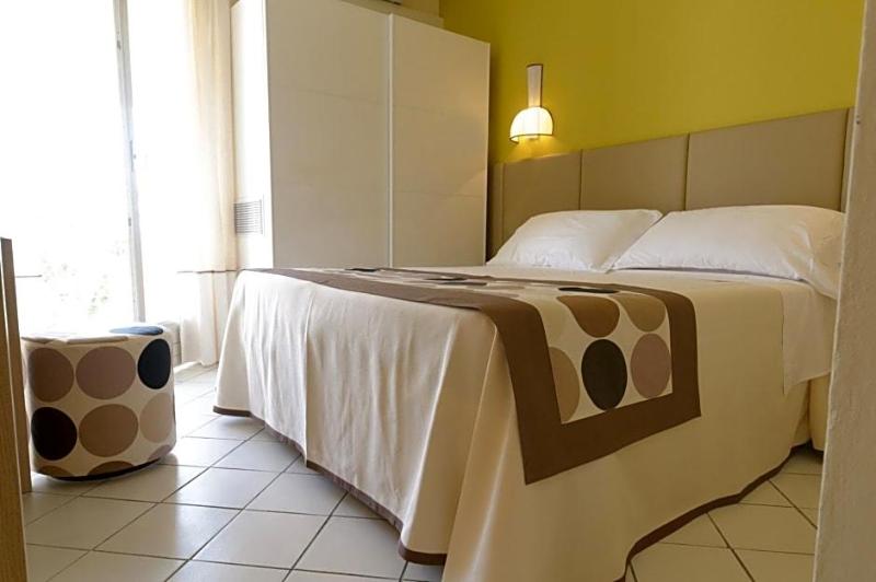 Hotel Trionfal image