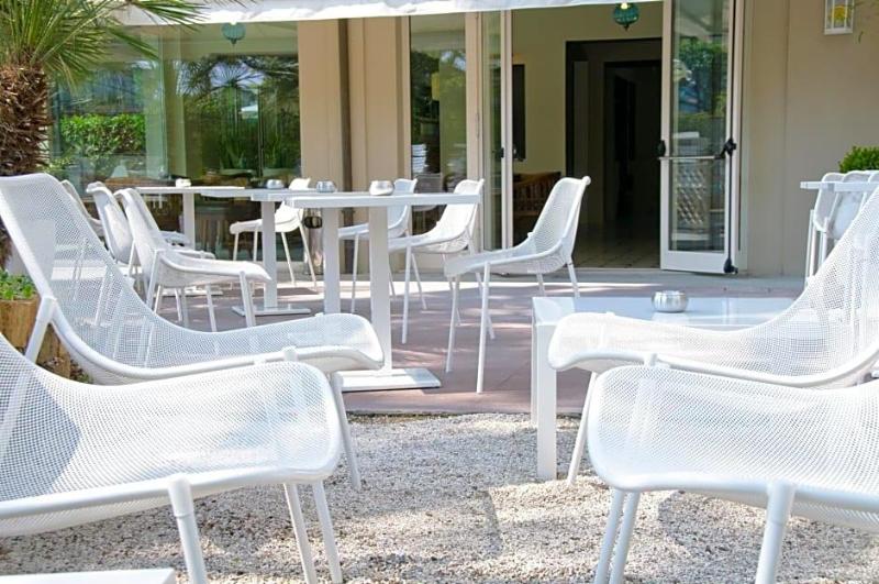 Hotel Trionfal image